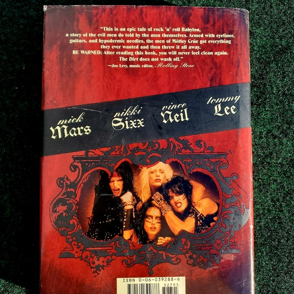 Motley Crue The Dirt : Confessions of the World's Most Notorious Rock Band Book - Picture 2 of 16